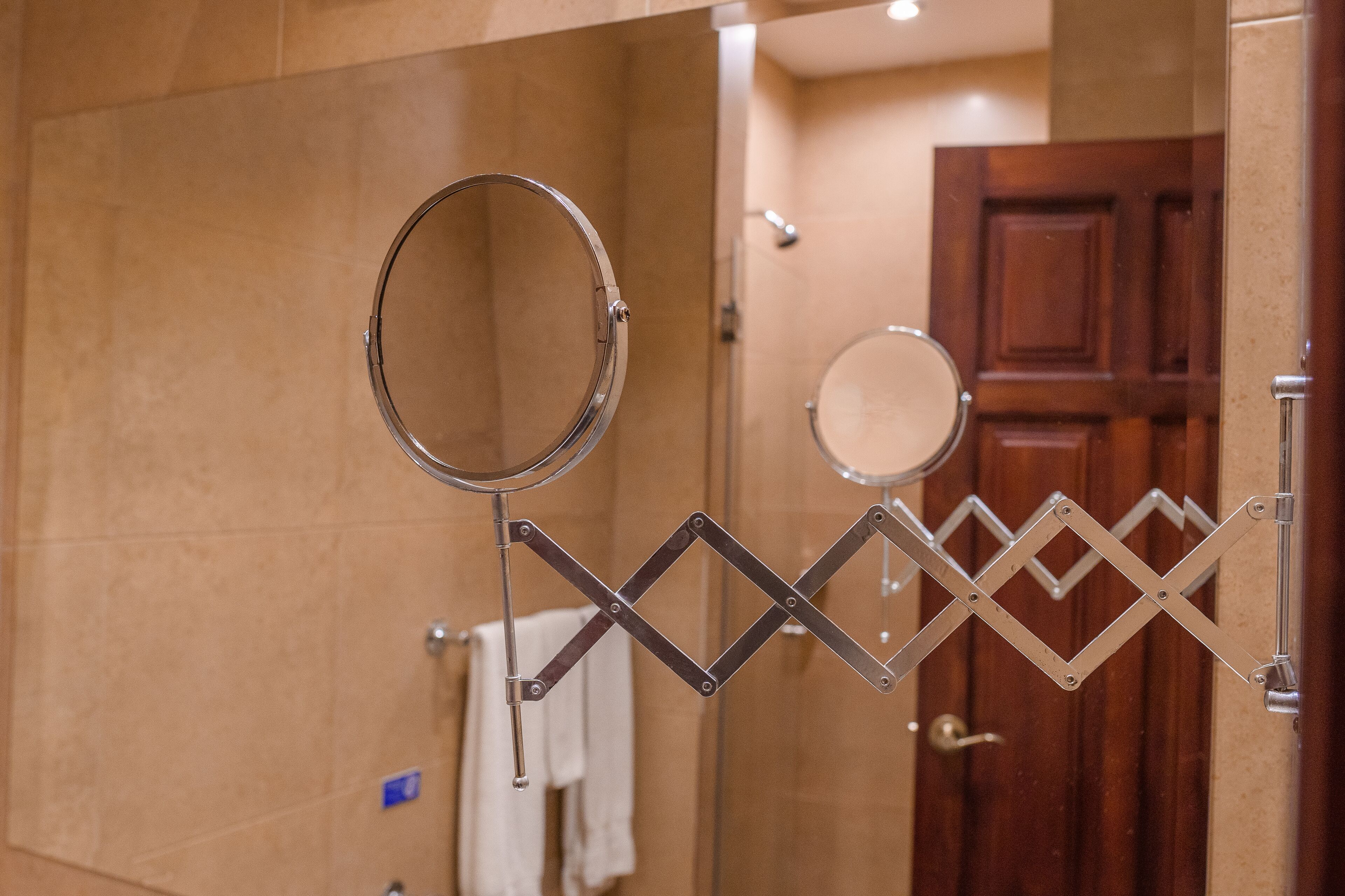 single room, 1 queen bed | 1 bedroom, in-room safe, free wifi, bed sheets