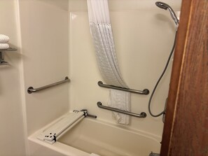 Room, 1 King Bed, Accessible, Non Smoking | Bathroom | Combined shower/tub, free toiletries, hair dryer, towels