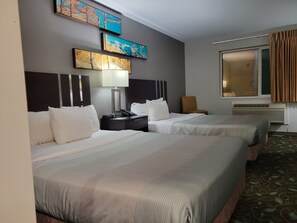 Soundproofing, iron/ironing board, free WiFi, bed sheets - Quality Inn & Suites Pinedale (Pinedale)