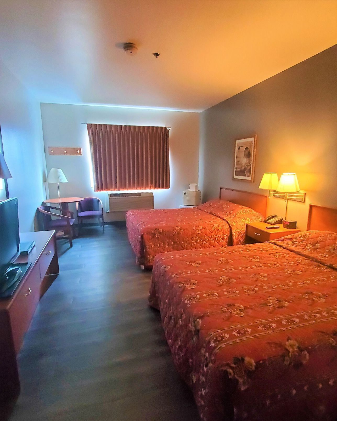 Chambres insonorisées, fer et planche à repasser, Wi-Fi gratuit