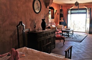 Suite – executive | Individuelt dekorert, individuelt innredet og skrivebord