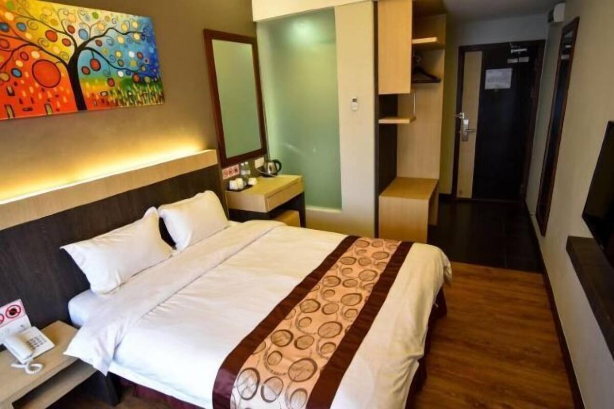 Rollaway beds, free WiFi