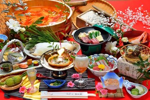 Japanese-style Room, Non Smoking (Tatami 10 mat) | Dining