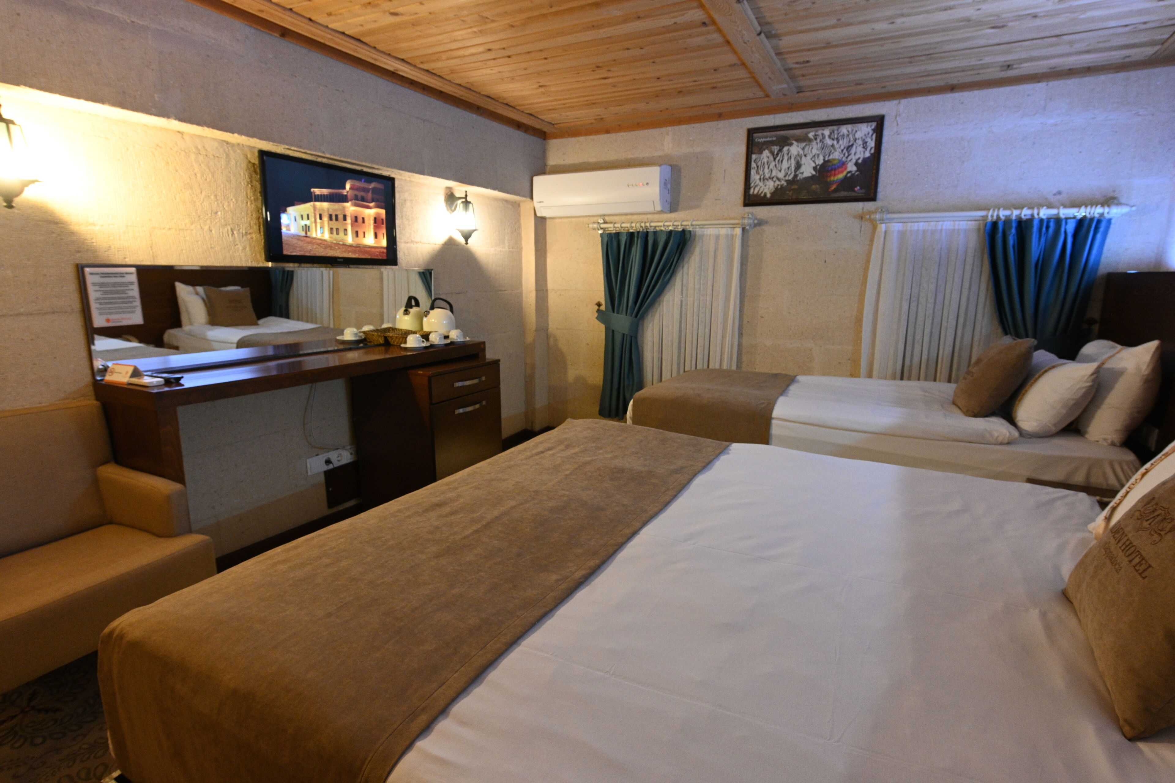 standard triple room, 1 bedroom | 1 bedroom, premium bedding, minibar, in-room safe