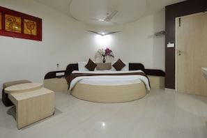 Room (Lavish) | Meja, Wi-fi percuma 