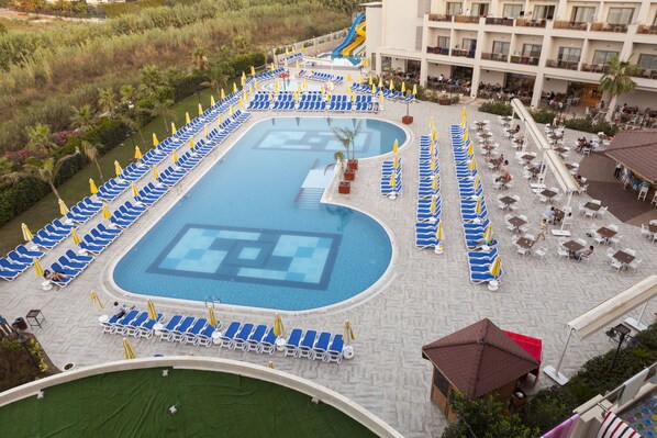 Indoor pool, 2 outdoor pools, pool umbrellas, pool loungers