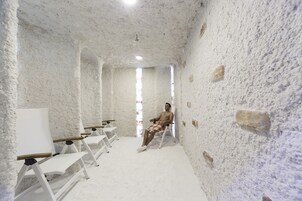 Salas de tratamientos para parejas, sauna, bañera de hidromasaje 