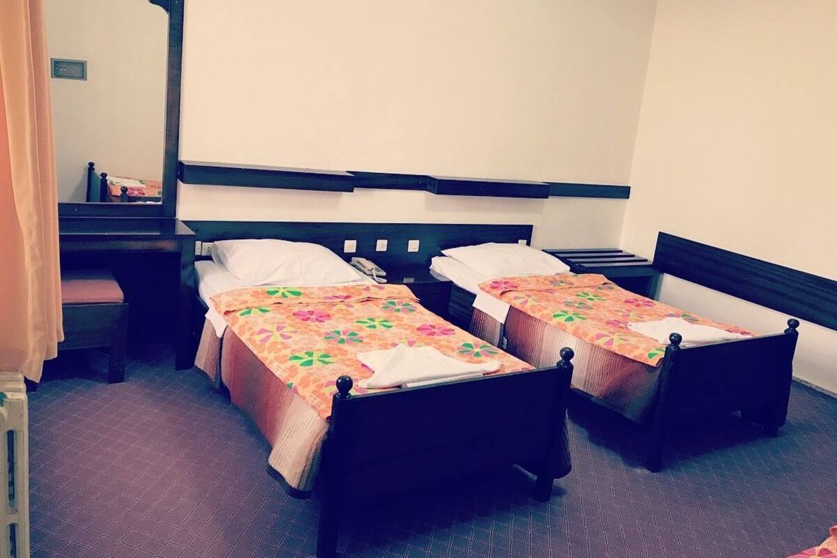Habitación estándar con 1 cama doble o 2 individuales | Camas supletorias