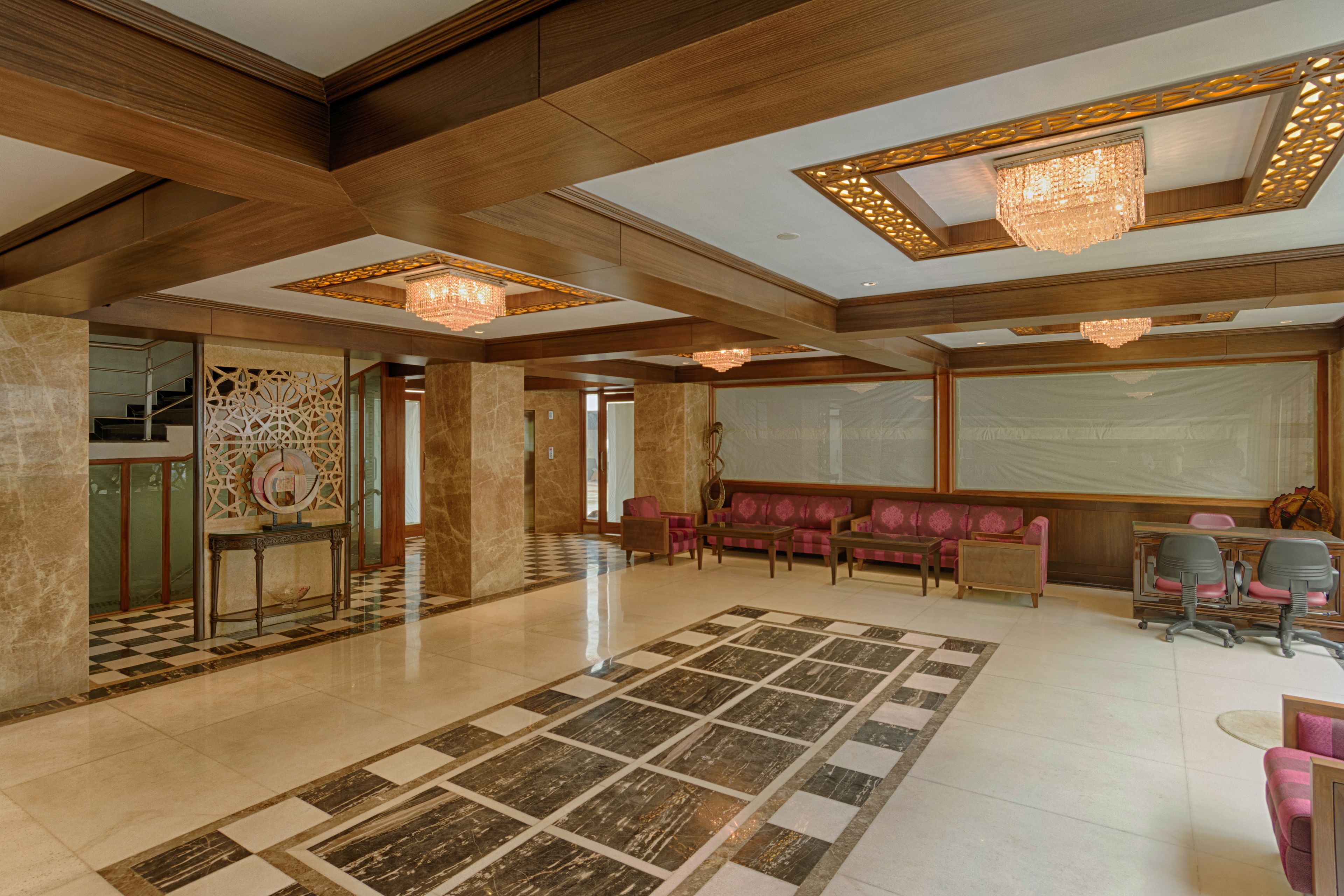 ฝ่ายต้อนรับ