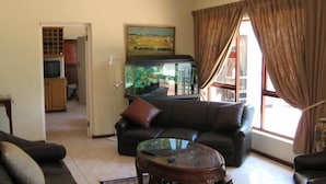 TV - Cape Town Palms (Cape Town)