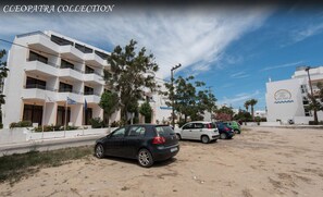 Free self-parking - Cleopatra Superior (Kos)