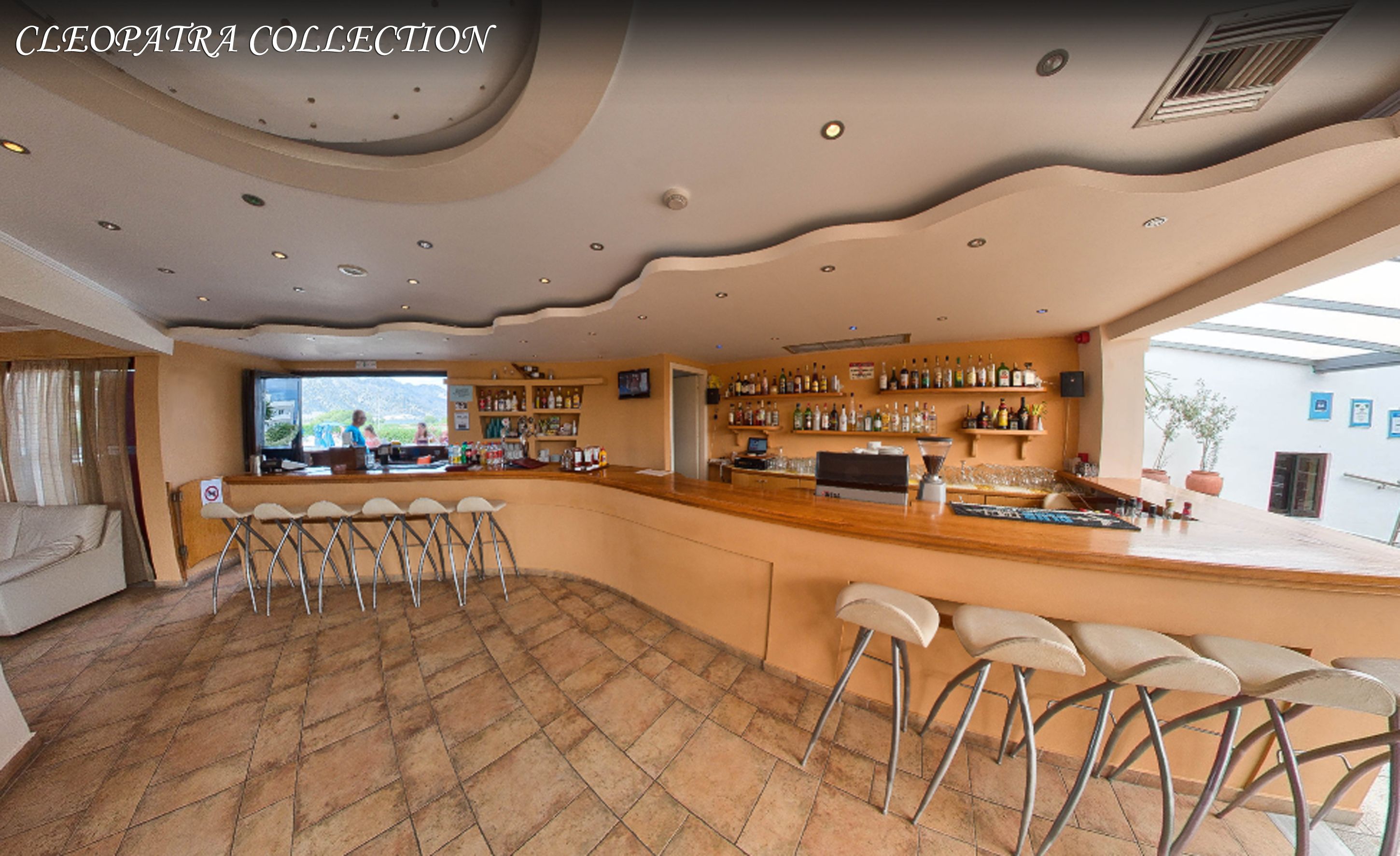 2 bares o lounges, bar junto a la alberca 