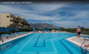 Indoor pool, outdoor pool, pool umbrellas, pool loungers - Cleopatra Superior (Kos)
