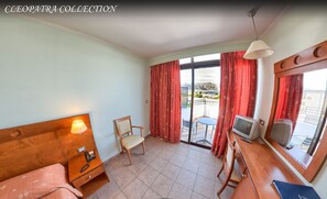 Zimmersafe, Schreibtisch, schallisolierte Zimmer, Zustellbetten