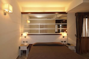 In-room safe, desk, free WiFi, bed sheets