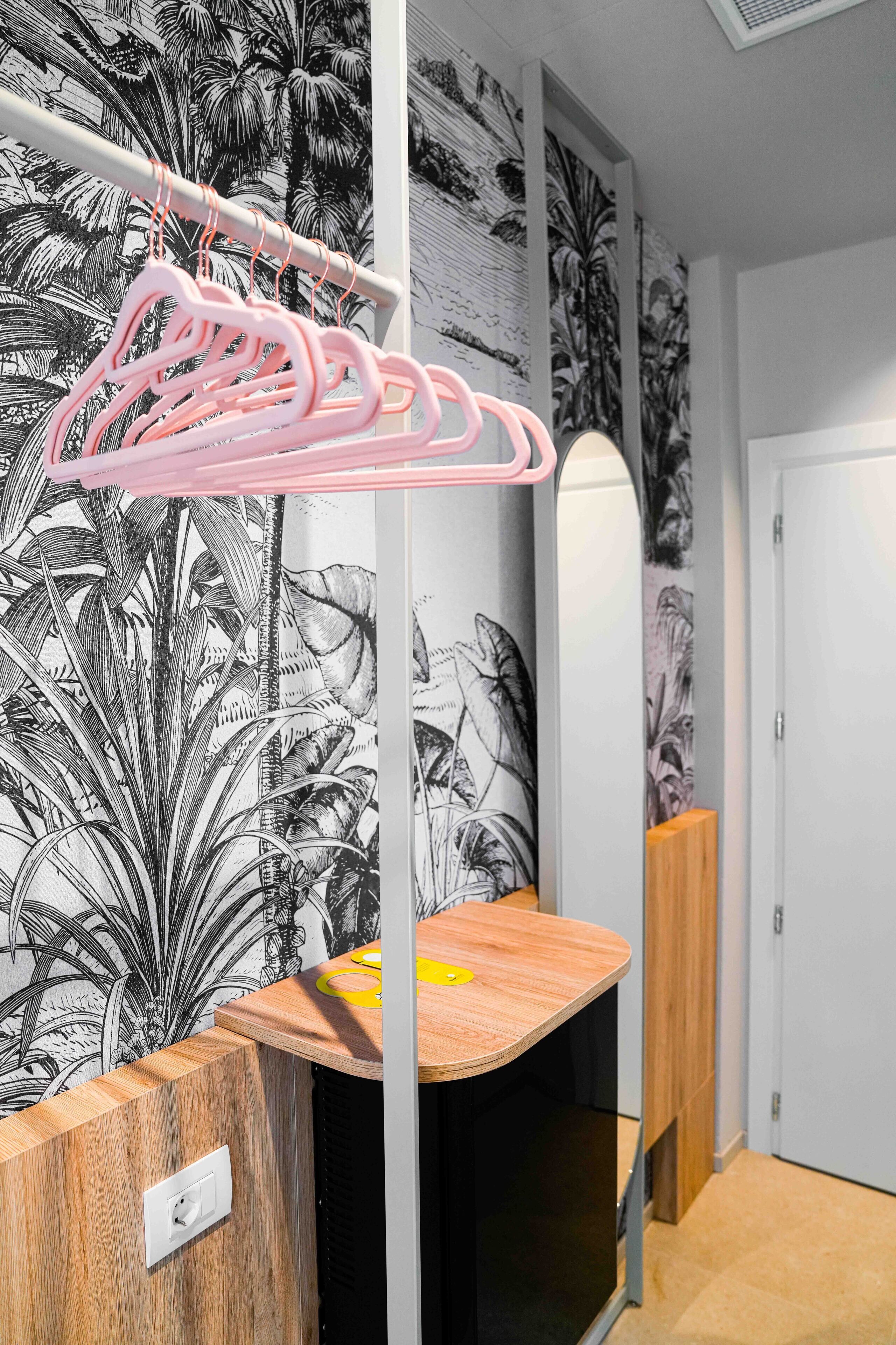 1 bedroom, frette italian sheets, down duvets, in-room safe