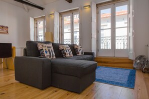 Dúplex, 1 habitación | Sistema de insonorización, tabla de planchar con plancha, wifi gratis