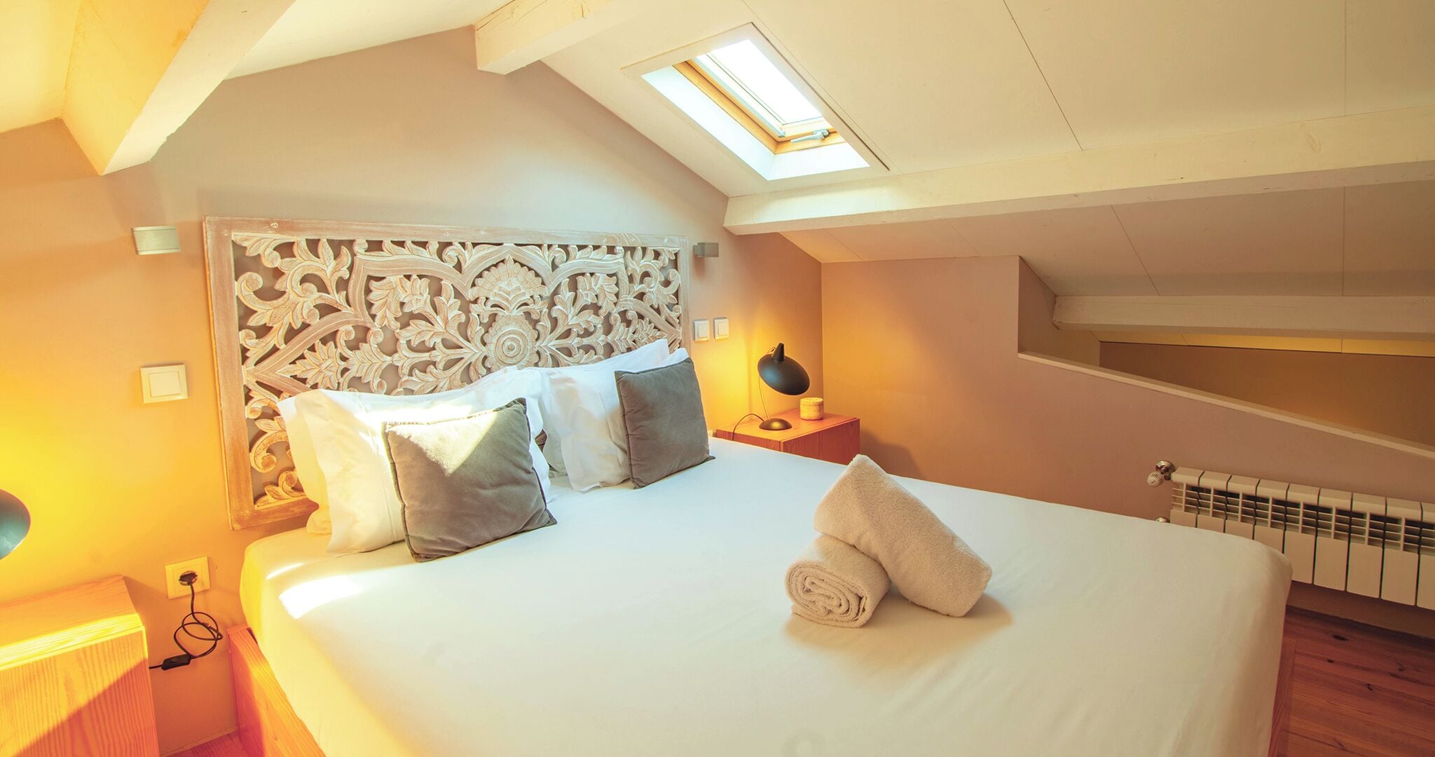 Dúplex, 1 habitación | Sistema de insonorización, tabla de planchar con plancha, wifi gratis