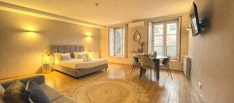 FLORES 36 by YoursPorto