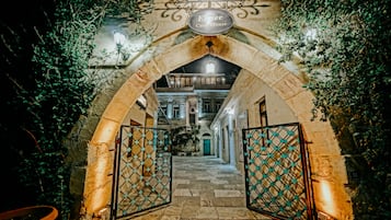 Entrada al alojamiento