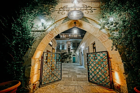 ทางเข้าที่พัก