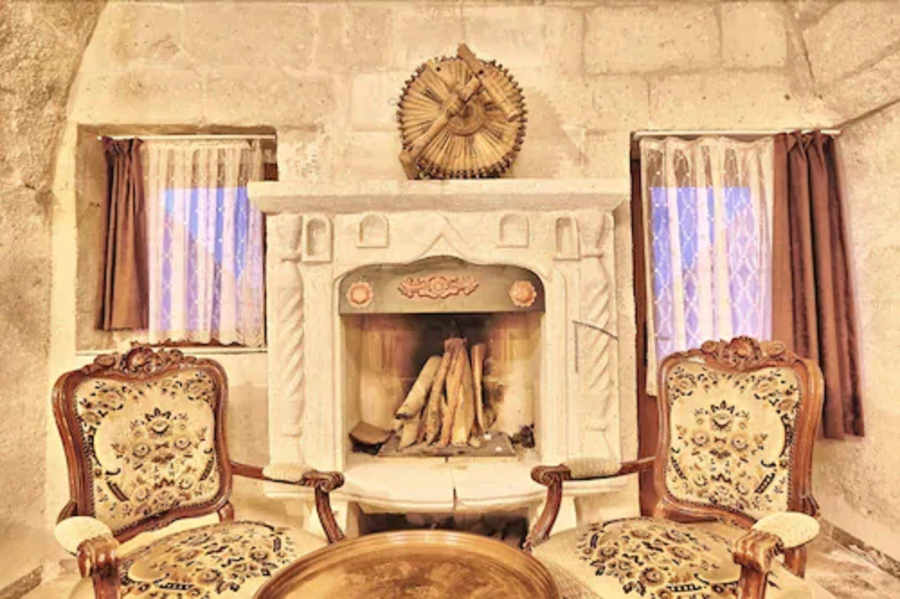 family cave suite with balcony | living area