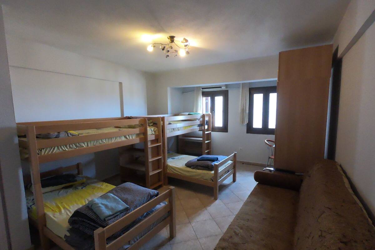Basic Apartment, 1 Bedroom | Soundproofing, iron/ironing board (on request), WiFi (free)