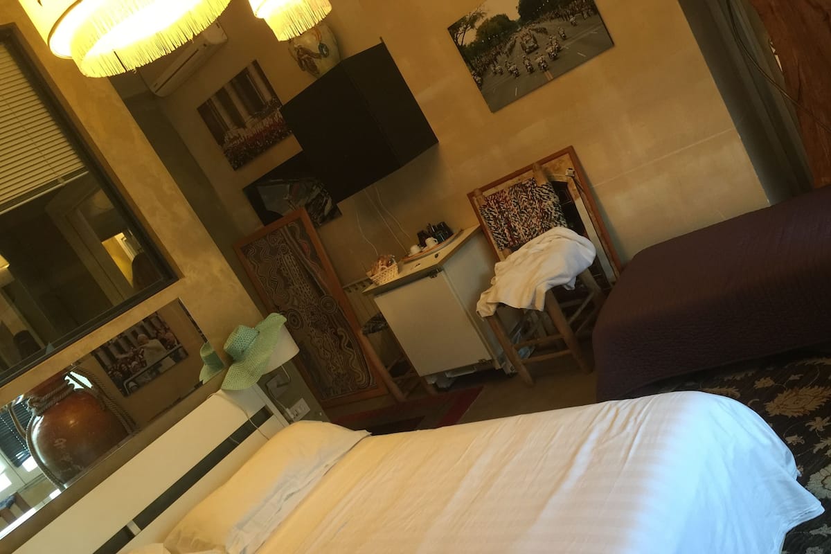 Deluxe Double Room, Private Bathroom, City View | 5 bedrooms, minibar, in-room safe, individually furnished