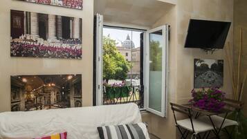 5 bedrooms, minibar, in-room safe, individually furnished