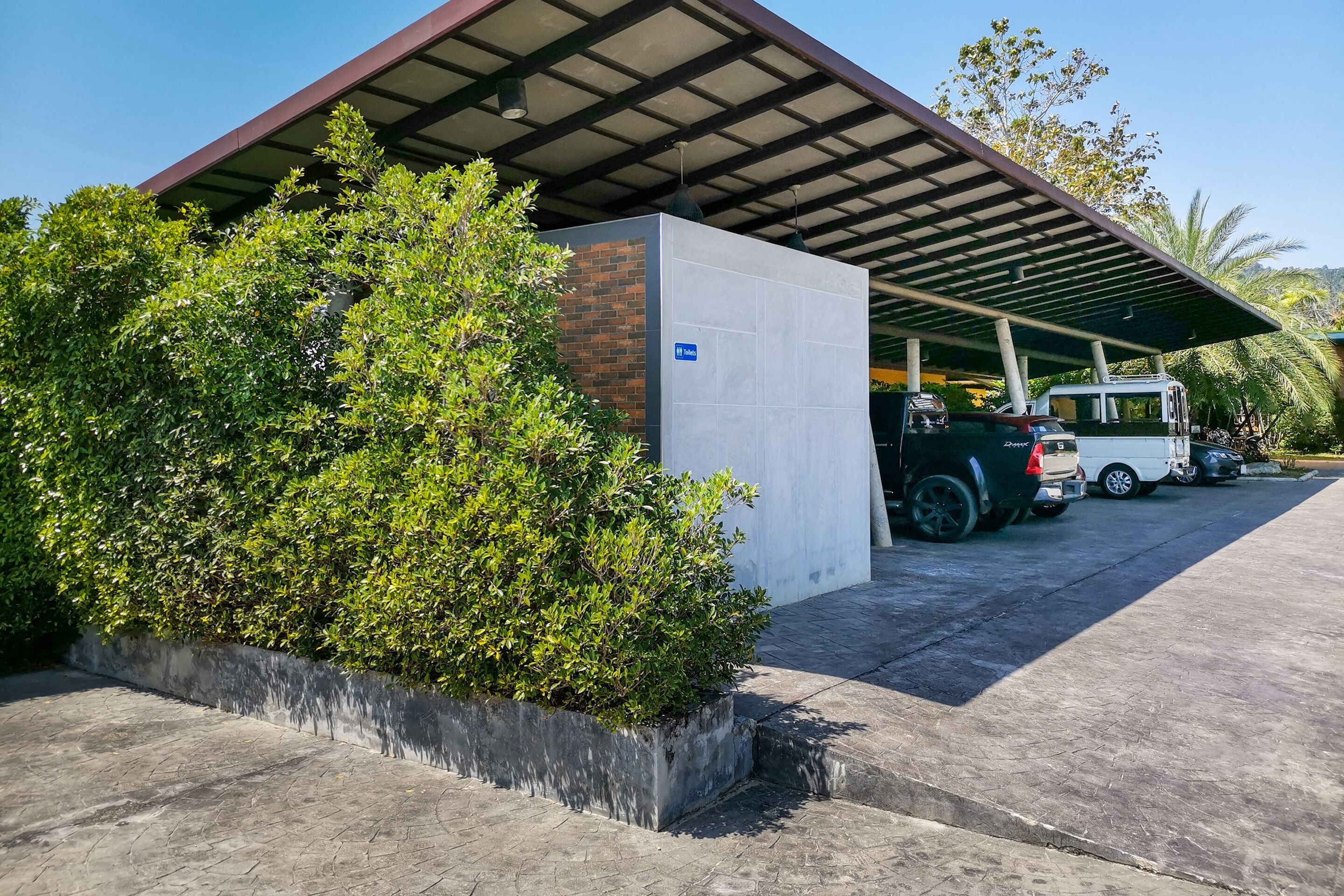 self-parking (surcharge)