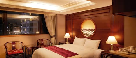 Standard Suite | Desk, blackout drapes, iron/ironing board (on request), WiFi (free)
