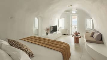 Premium bedding, free minibar items, in-room safe