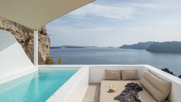 Cave Suite, Private Pool, Sea View | 1 bedroom, premium bedding, free minibar items, in-room safe