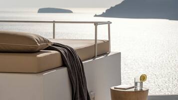 Premium bedding, free minibar items, in-room safe