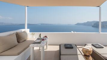 Executive Suite, Private Pool, Sea View (Blue Dome View Top Floor) | Terrace/patio