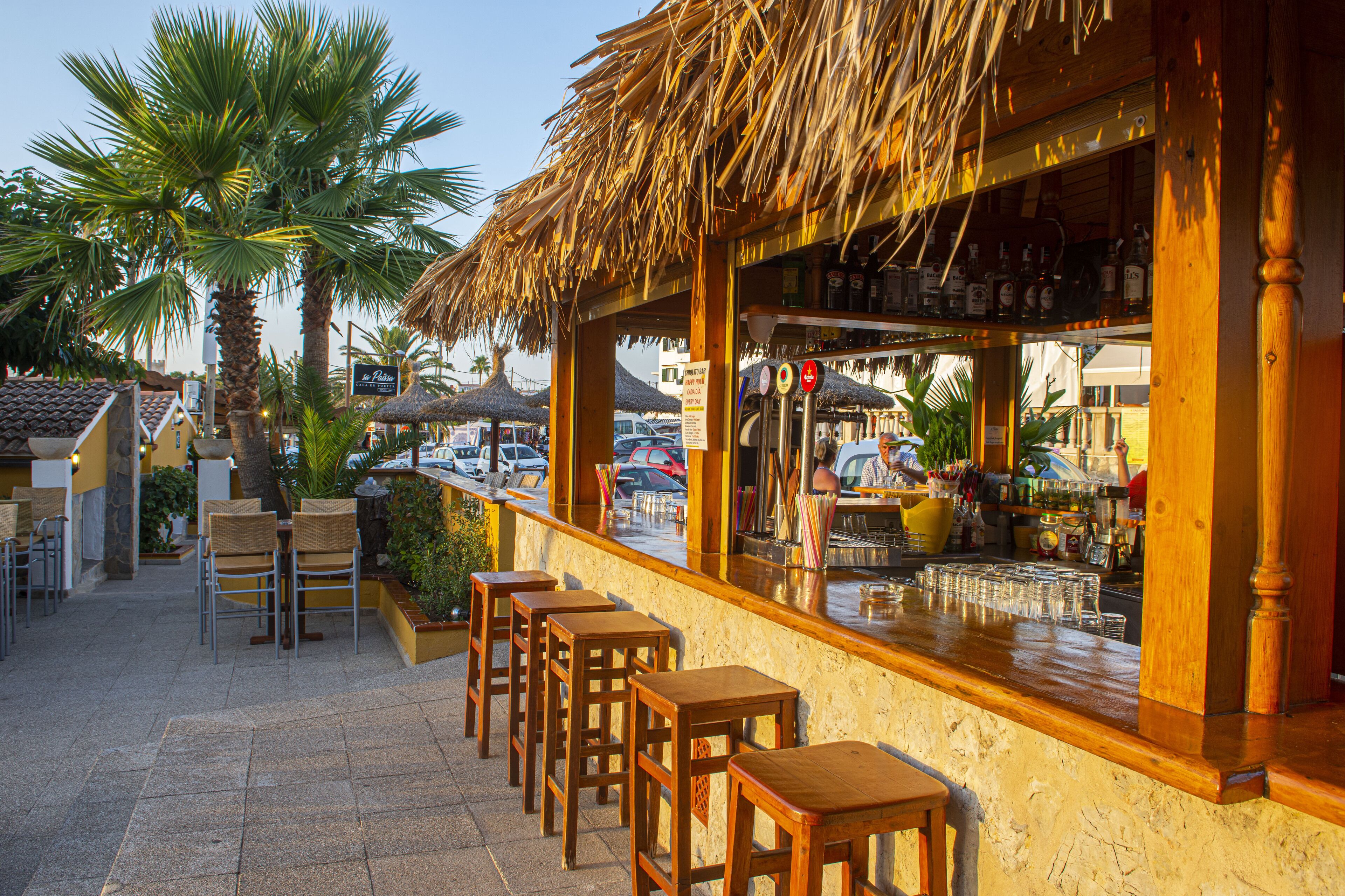 Poolside bar