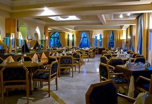 S'hi serveixen dinars, sopars i plats de cuina internacional