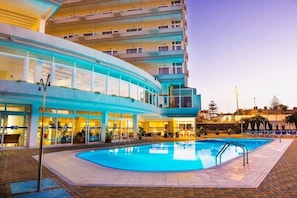 Outdoor pool - Los Nardos (San Bartolome de Tirajana)