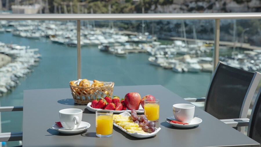 Portodrach Aparthotel & Suites