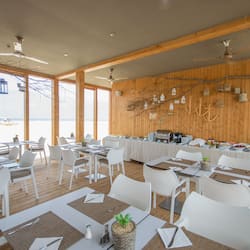 4 restaurants, breakfast, lunch, dinner served; international cuisine