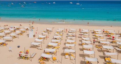 Hotel Oasis Salinas Sea