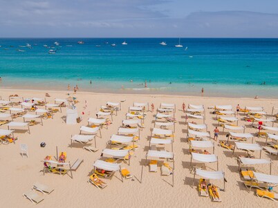 绿洲萨莱纳斯海酒店