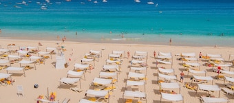 Hotel Oasis Salinas Sea