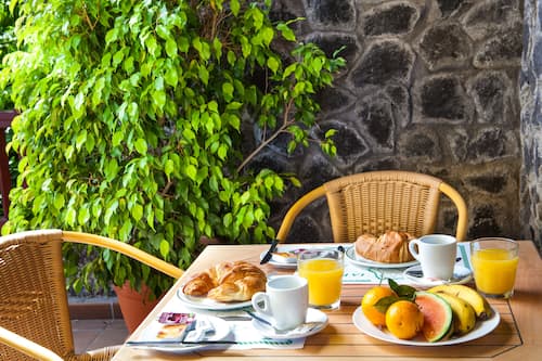 Daily continental breakfast for a fee