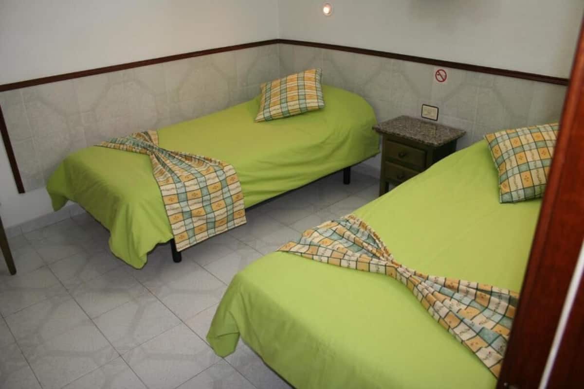 Cunas gratuitas y ropa de cama