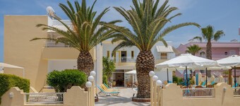 Cosmi Apartments by Estia