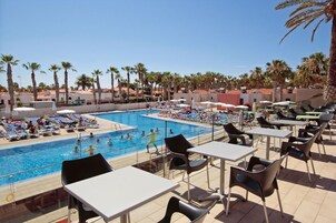 2 outdoor pools, pool umbrellas, sun loungers