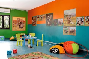 Children’s play area – indoor