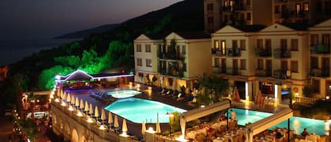 Front of property - evening/night