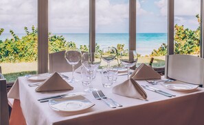 4 Restaurants, Frühstück, Mittagessen, Abendessen, internationale Küche